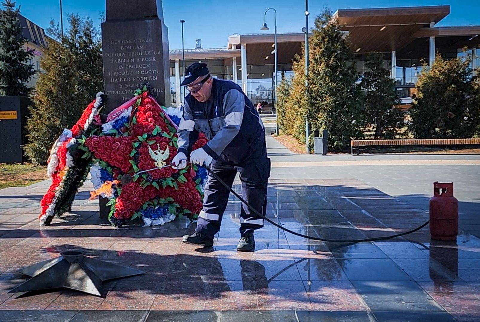 Бронницы, Техобслуживание Вечного огня, Площадь имени Тимофеева,