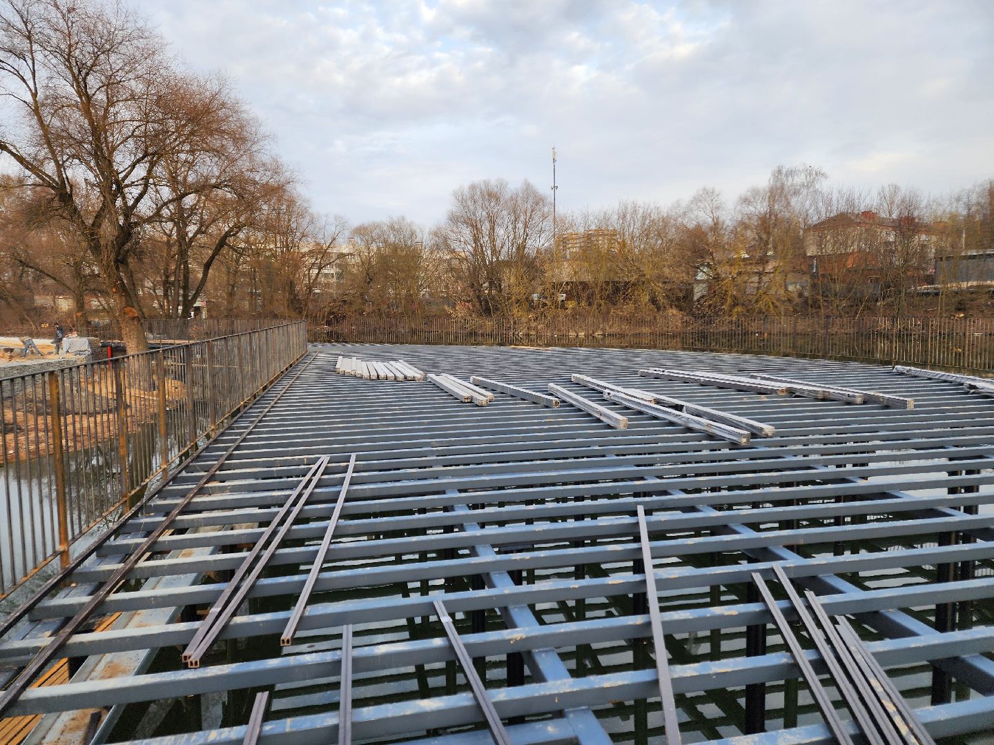 чехов, улица береговая, река теребенка, набережная, благоустройство, реконструкция, строительство, пирс, пешеходные зоны, деревянные настилы,