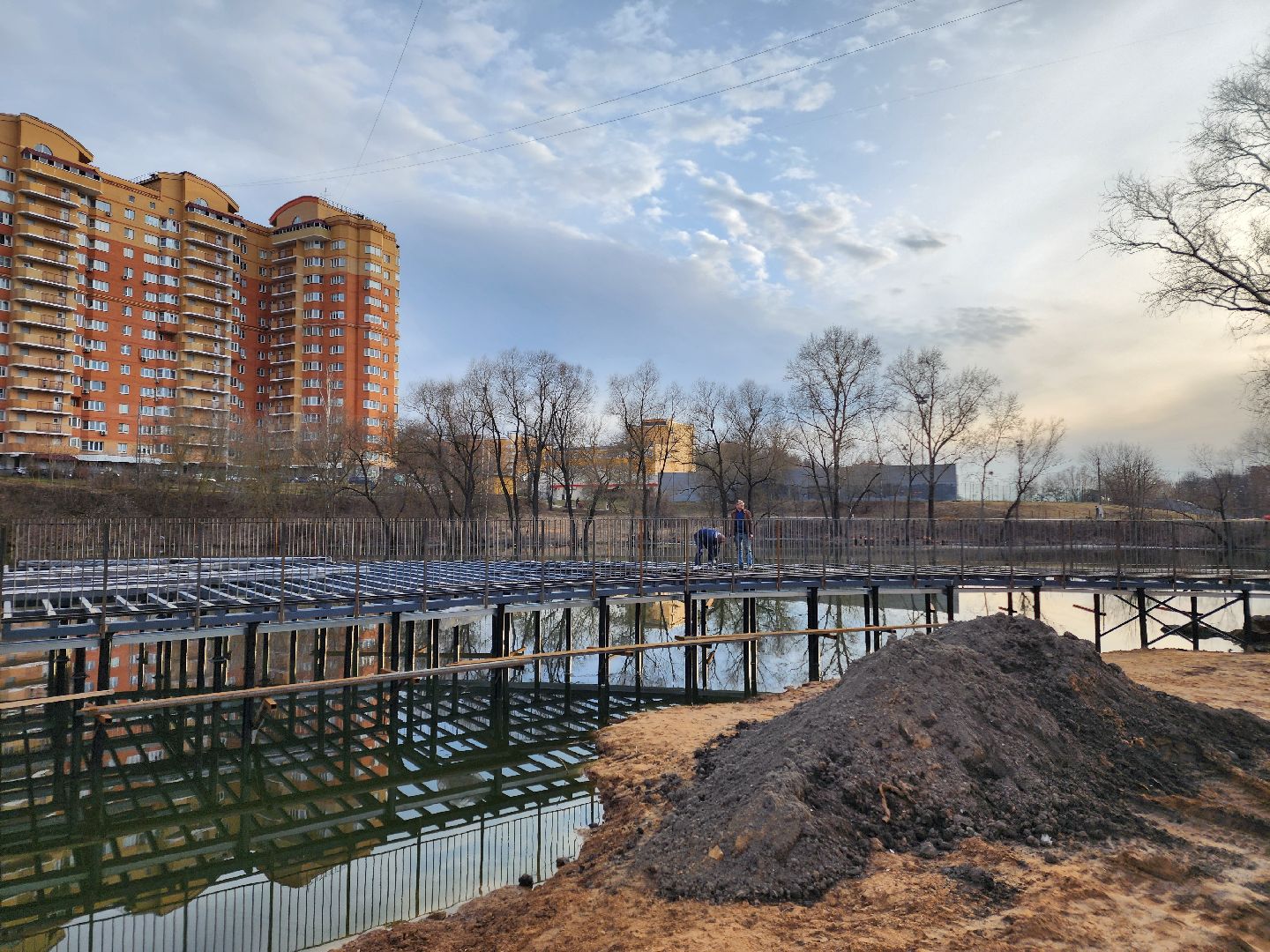 чехов, улица береговая, река теребенка, набережная, благоустройство, реконструкция, строительство, пирс, пешеходные зоны, деревянные настилы,