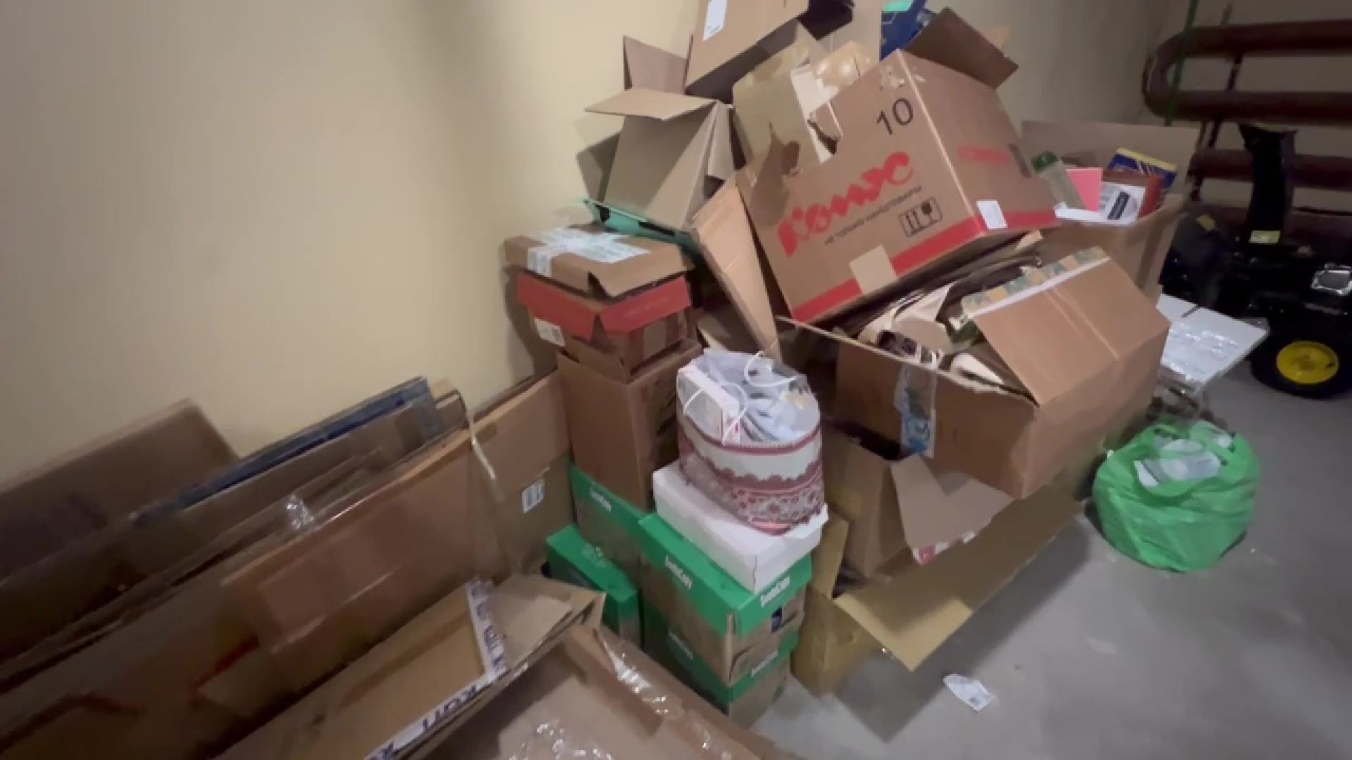 реутов, сбор макулатуры, детский сад, СВО, бумага, картон, книги,