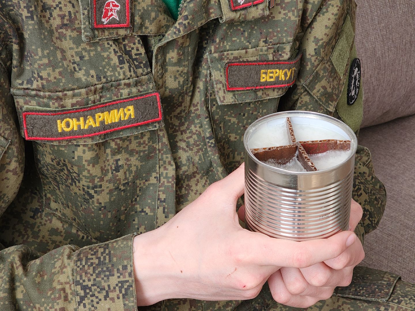 помощь бойцам, гумпомощь, гуманитарная помощь, школьник, окопные свечи,