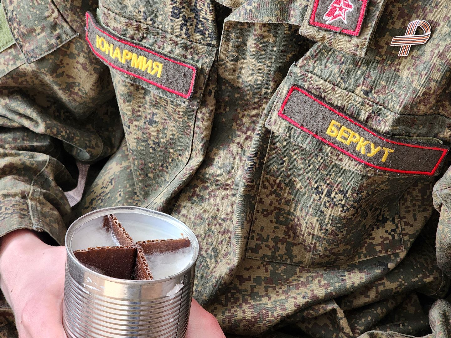 помощь бойцам, гумпомощь, гуманитарная помощь, школьник, окопные свечи,