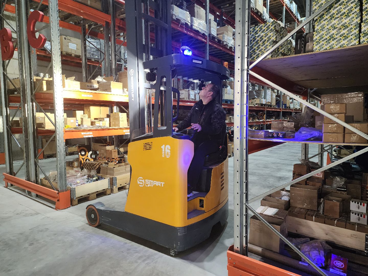 долгопрудный, УДТ-Техника,спецтехника, экскаваторы, погрузчики, детали, производство, земля за один рубль,