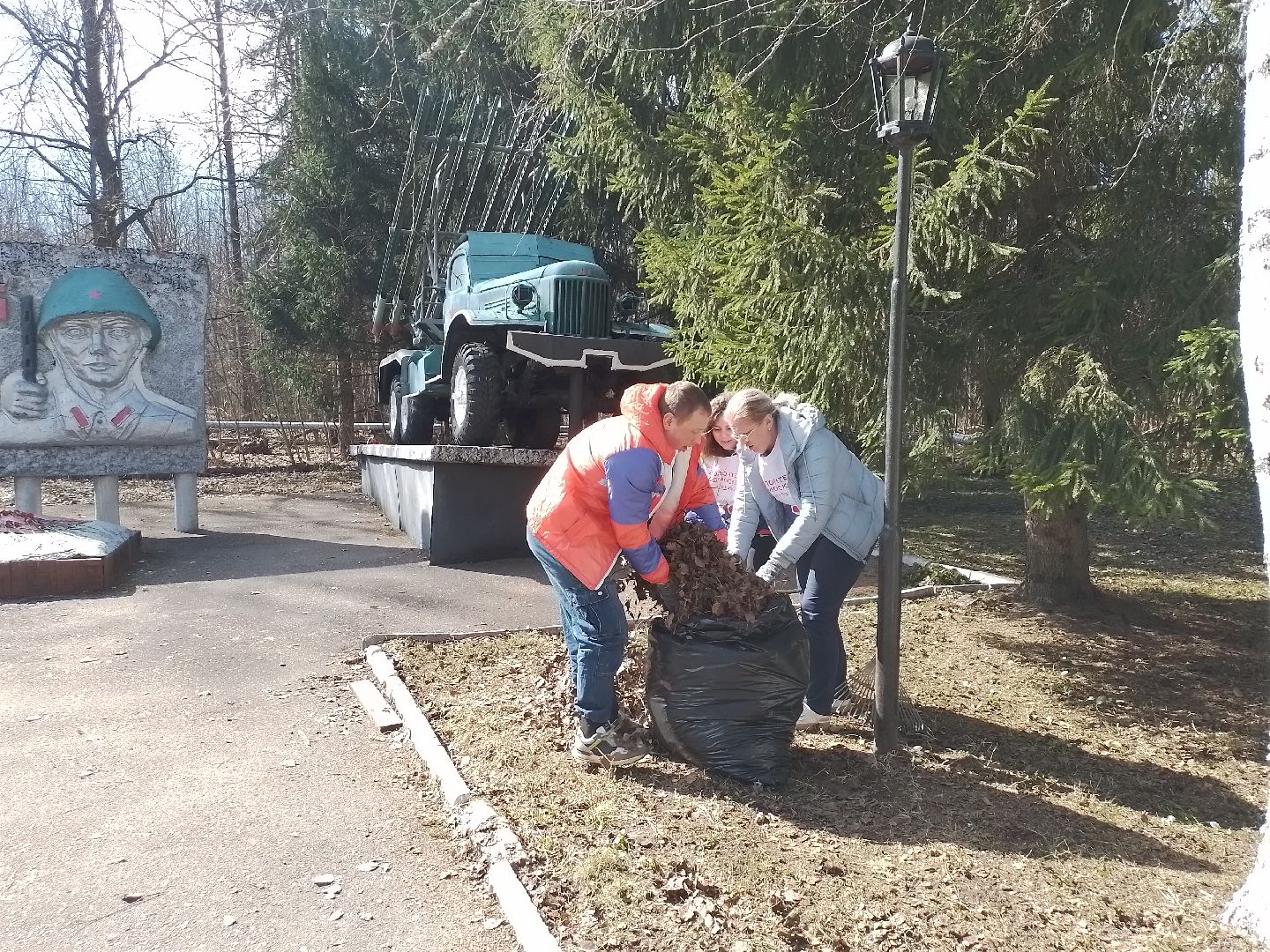 мемориал, волонтеры, уборка памятников, городской округ восход,