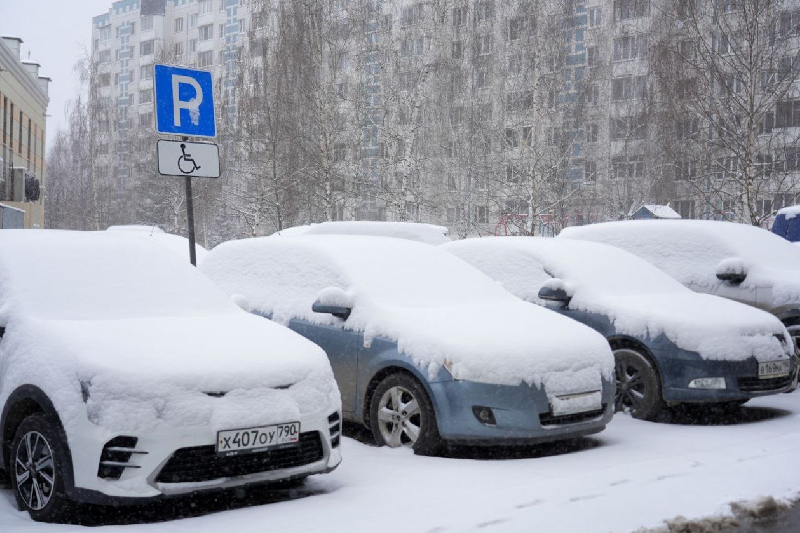 снег, коммунальные службы, сергиев посад, сергиево-посадский городской округ, снег весной,