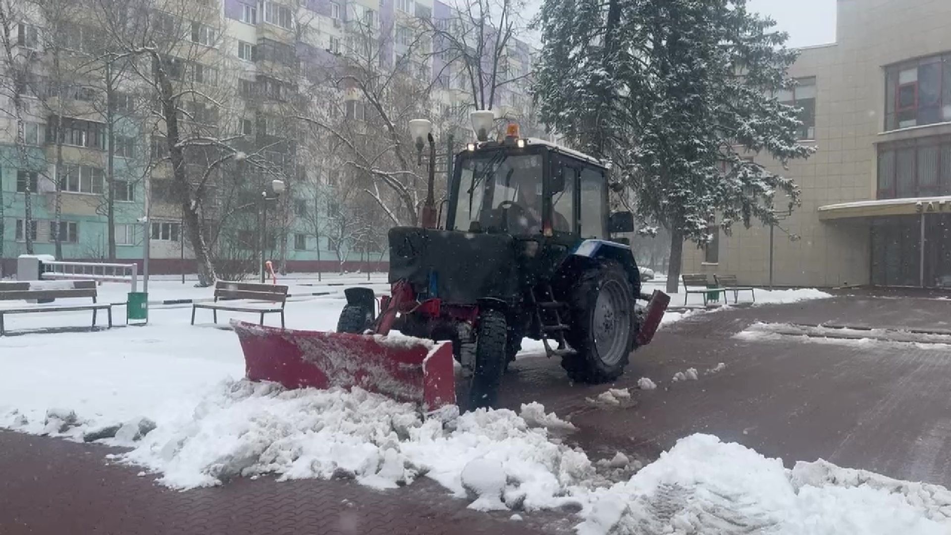 Реутов, ЖКХ, снегопад, снег в апреле, зима весной,