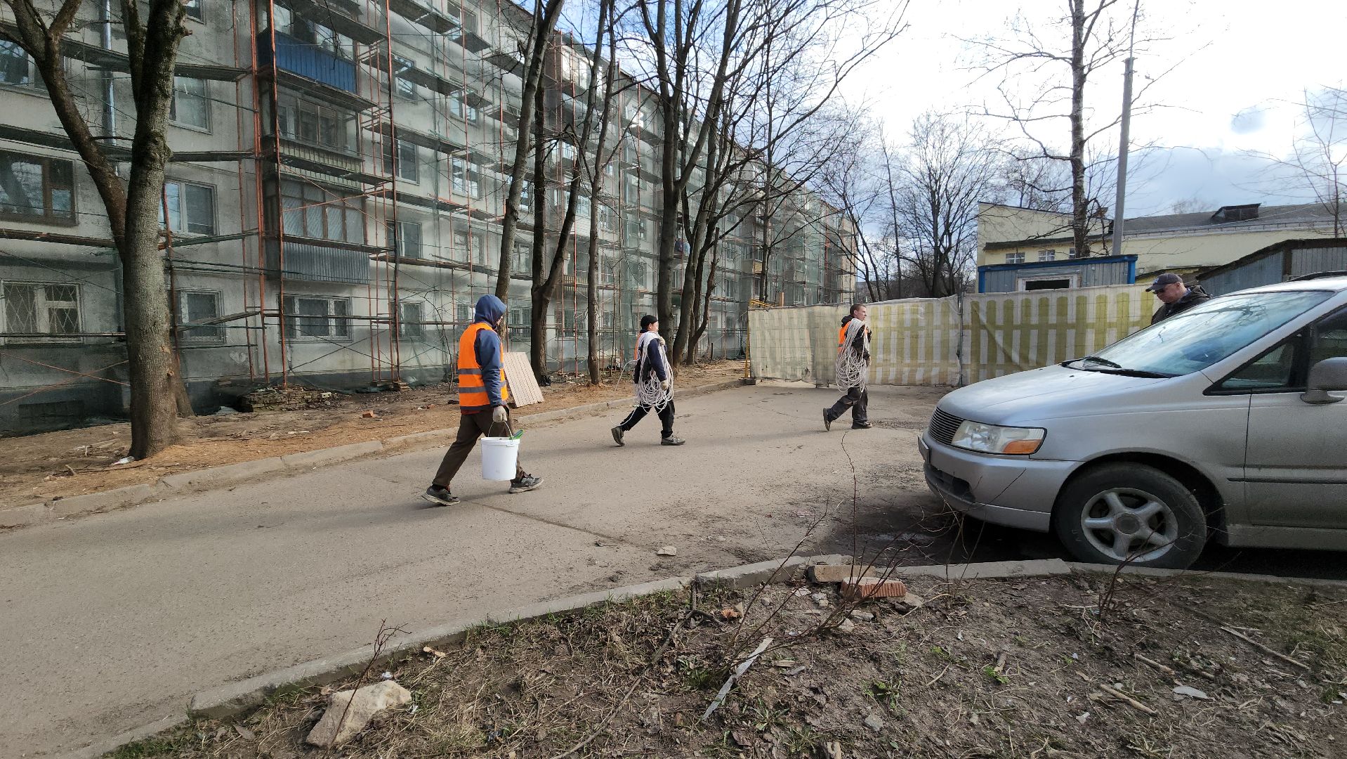 вертикалки, пушкино, капремонт, ремонт фасада дома, рабочие, подрядная организация,штукатурка, штукатурные работы,