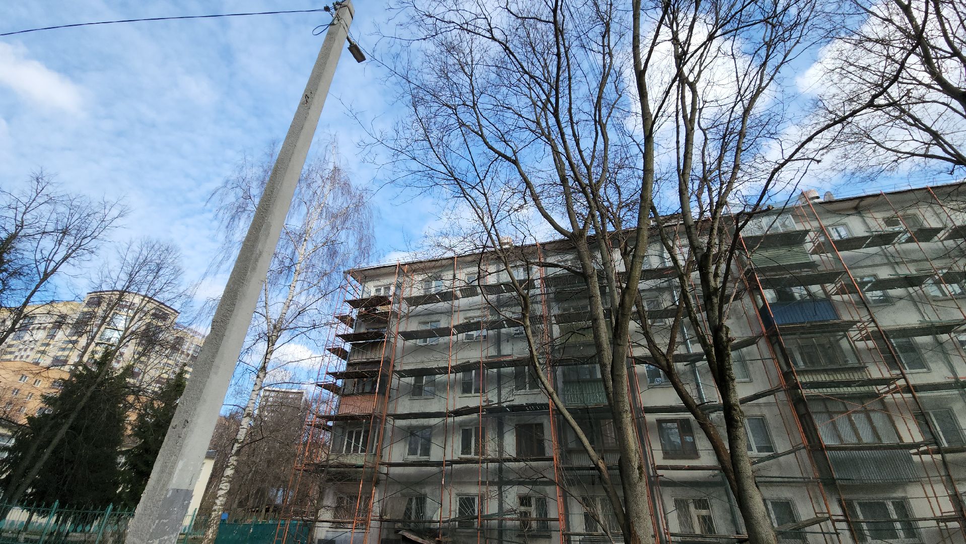 вертикалки, пушкино, капремонт, ремонт фасада дома, рабочие, подрядная организация,штукатурка, штукатурные работы,