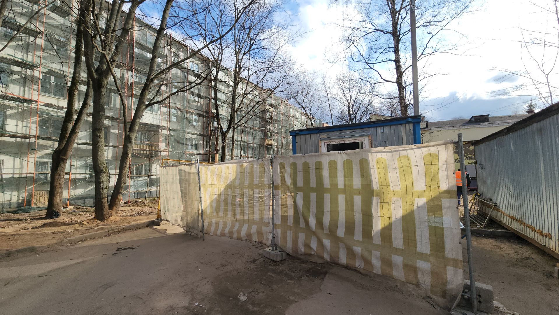 вертикалки, пушкино, капремонт, ремонт фасада дома, рабочие, подрядная организация,штукатурка, штукатурные работы,