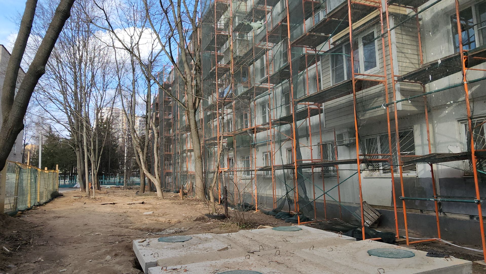 вертикалки, пушкино, капремонт, ремонт фасада дома, рабочие, подрядная организация,штукатурка, штукатурные работы,