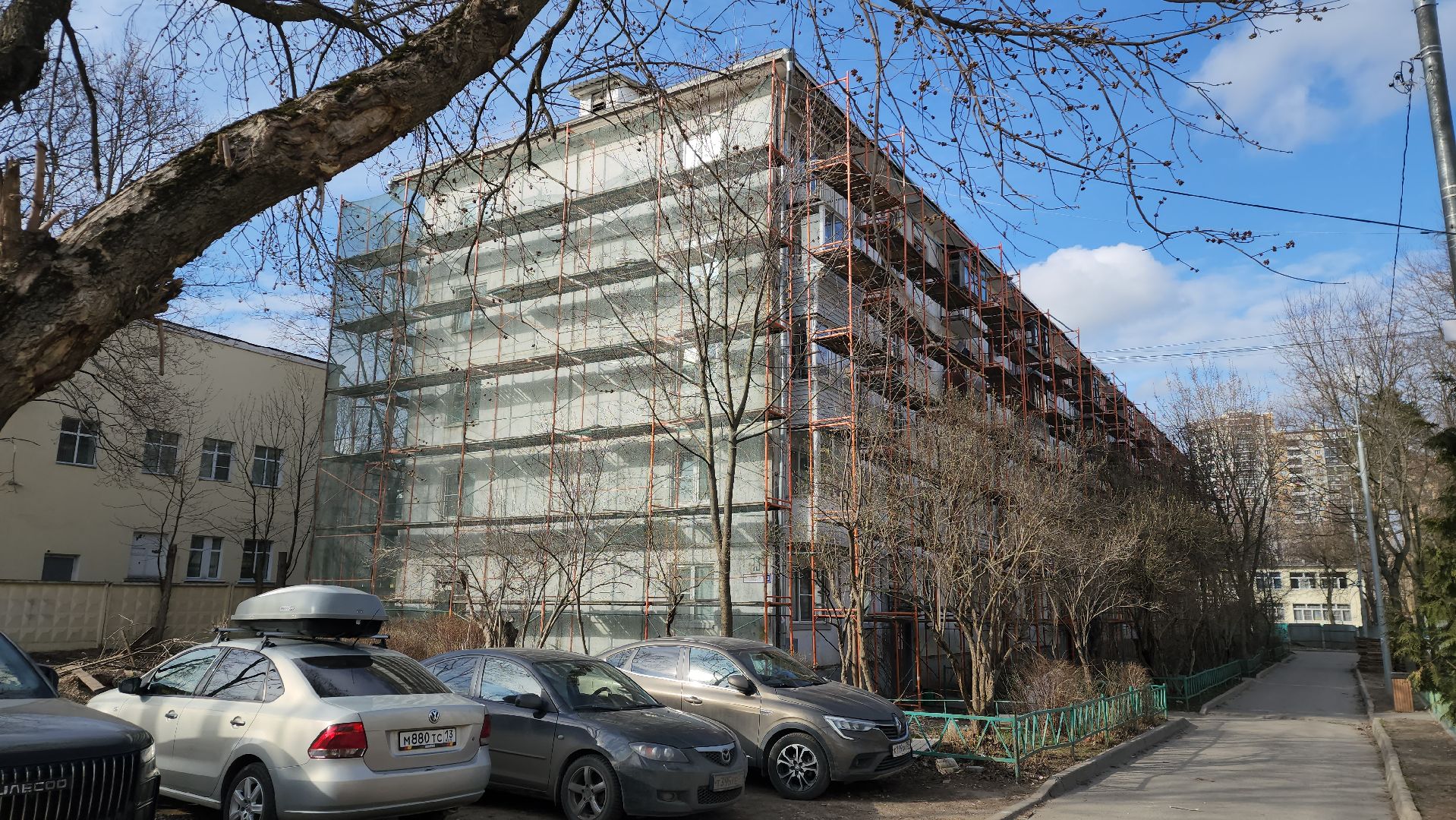 вертикалки, пушкино, капремонт, ремонт фасада дома, рабочие, подрядная организация,штукатурка, штукатурные работы,