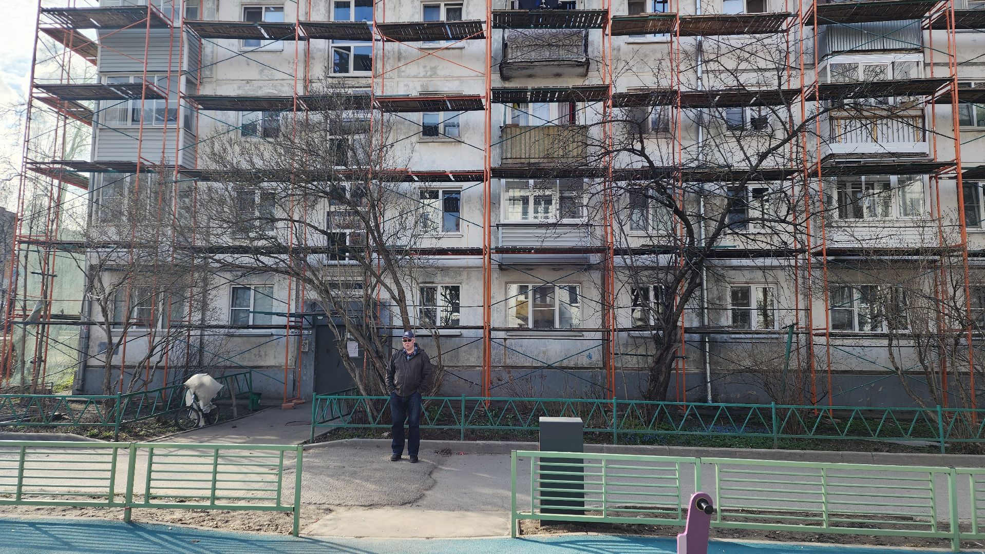 вертикалки, пушкино, капремонт, ремонт фасада дома, рабочие, подрядная организация,штукатурка, штукатурные работы,