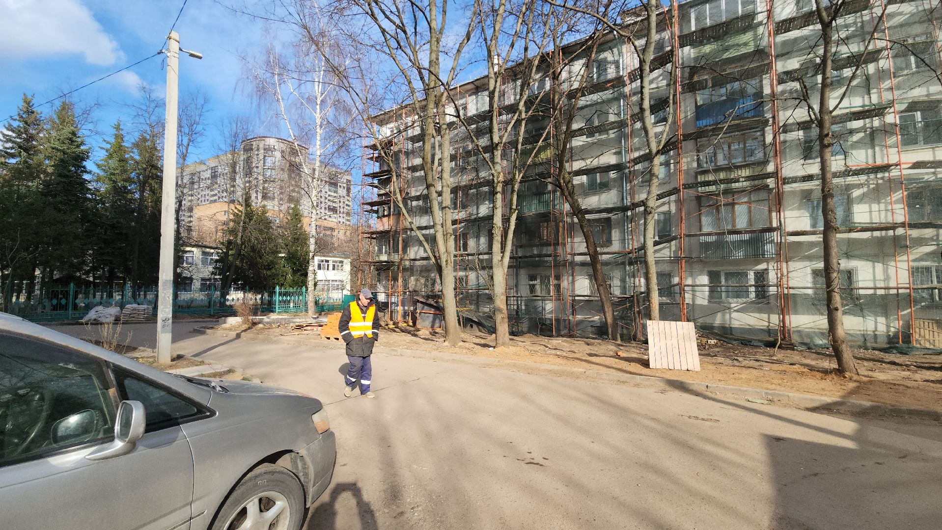 вертикалки, пушкино, капремонт, ремонт фасада дома, рабочие, подрядная организация,штукатурка, штукатурные работы,