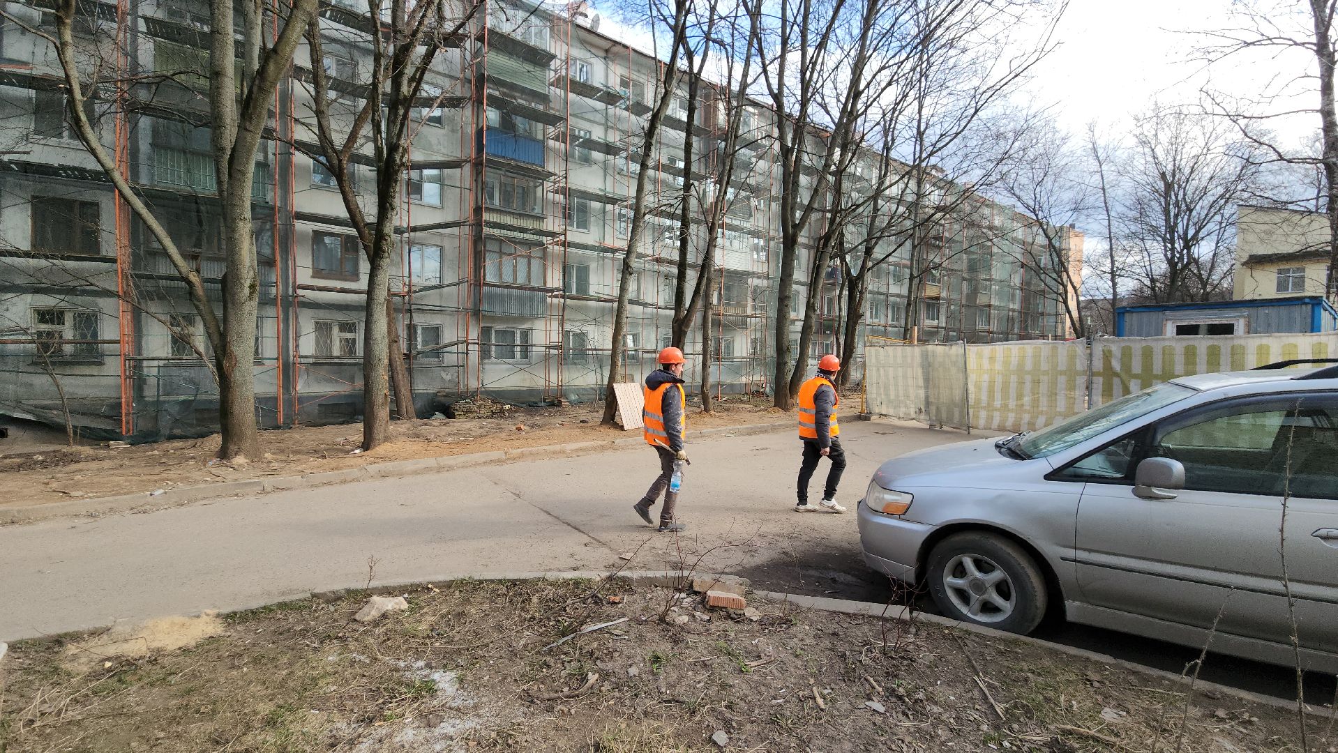 вертикалки, пушкино, капремонт, ремонт фасада дома, рабочие, подрядная организация,штукатурка, штукатурные работы,