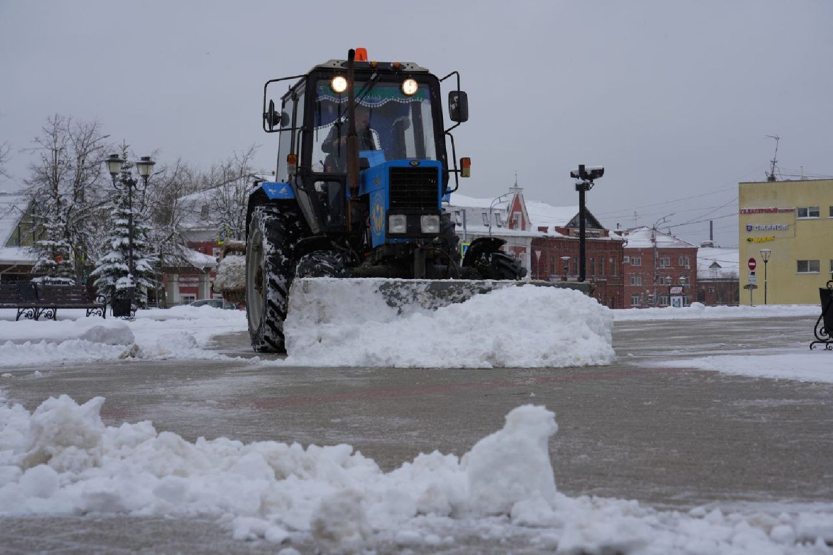 благоустройство, снегопад, сергиев посад, сергиево-посадский городской округ, уборка снега, апрельский снегопад,