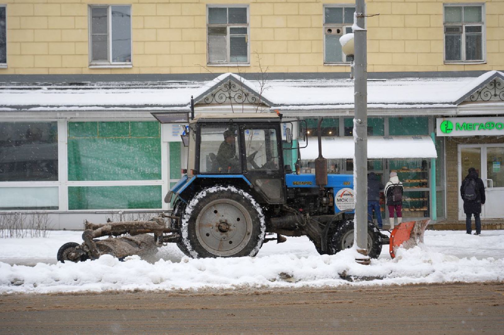 благоустройство, снегопад, сергиев посад, сергиево-посадский городской округ, уборка снега, апрельский снегопад,