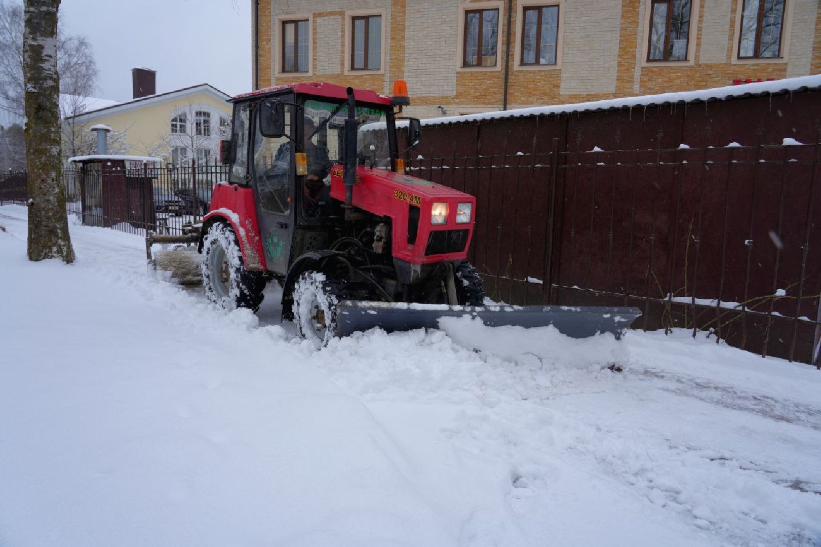 благоустройство, снегопад, сергиев посад, сергиево-посадский городской округ, уборка снега, апрельский снегопад,