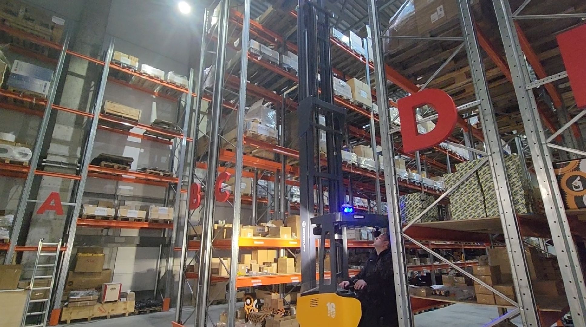 долгопрудный, удт-техника, физтех-колледж, работа для студентов,стажировка,