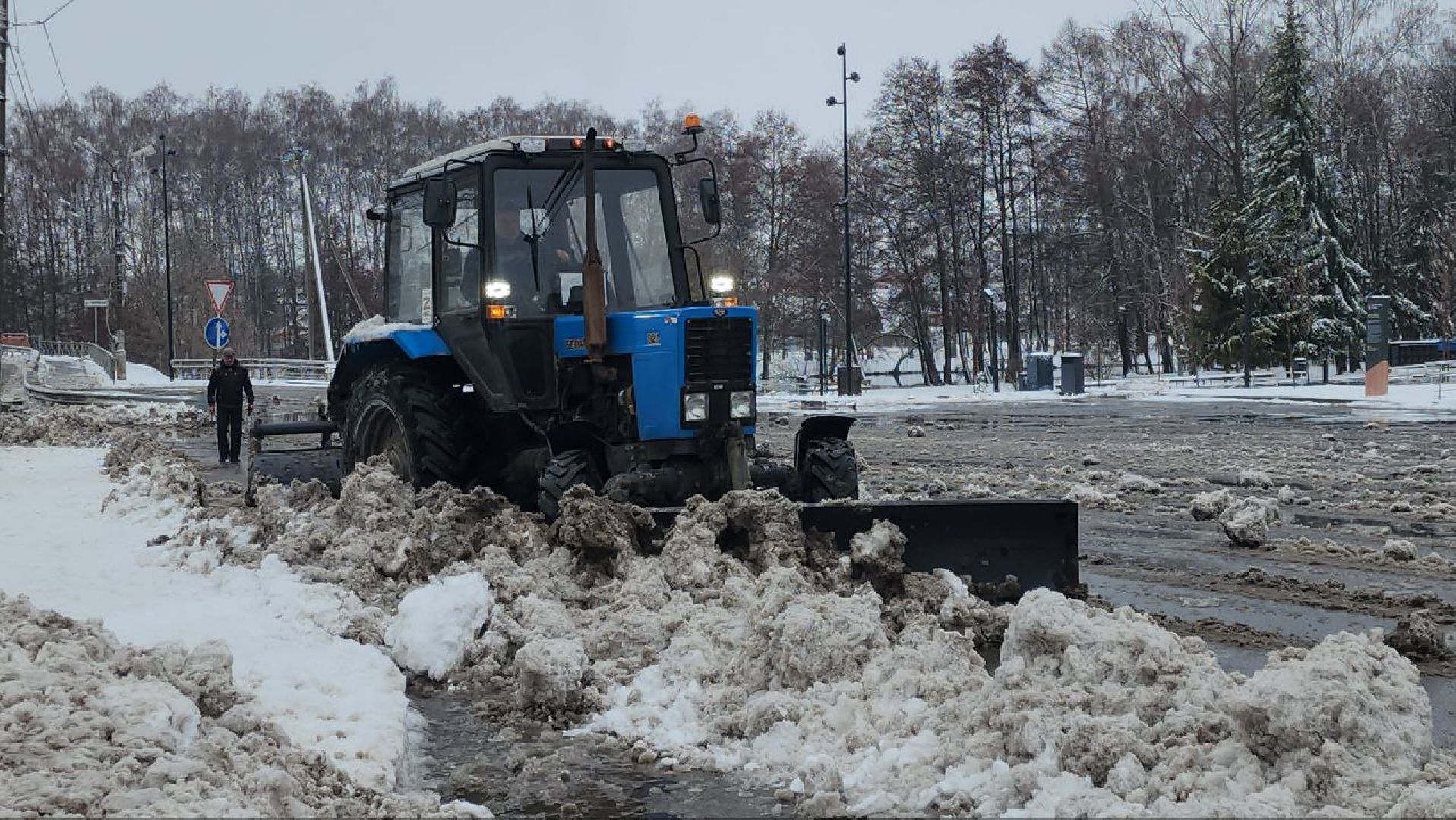 луховицы, уборка города от снега, аллея славы,