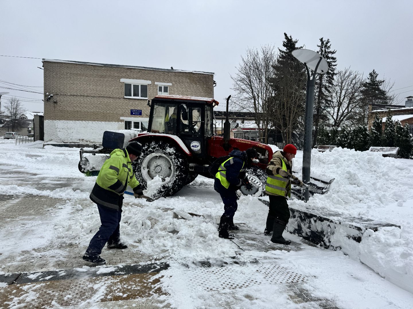 шаховская, снегопад, снег весной,