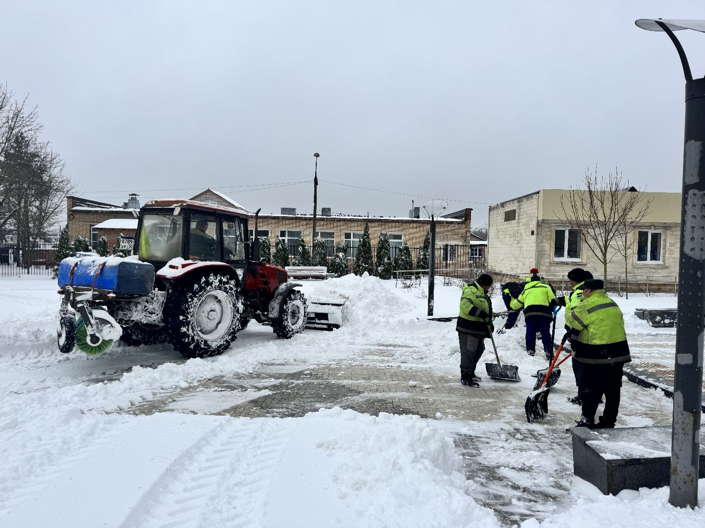 шаховская, снегопад, снег весной,