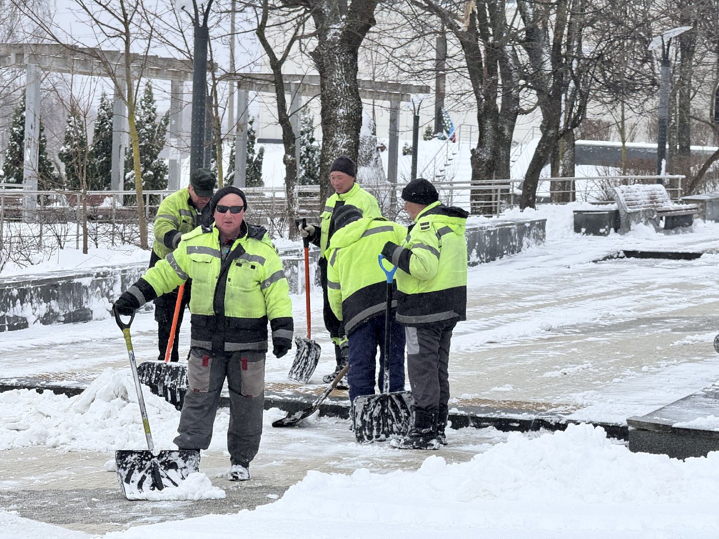 шаховская, снегопад, снег весной,