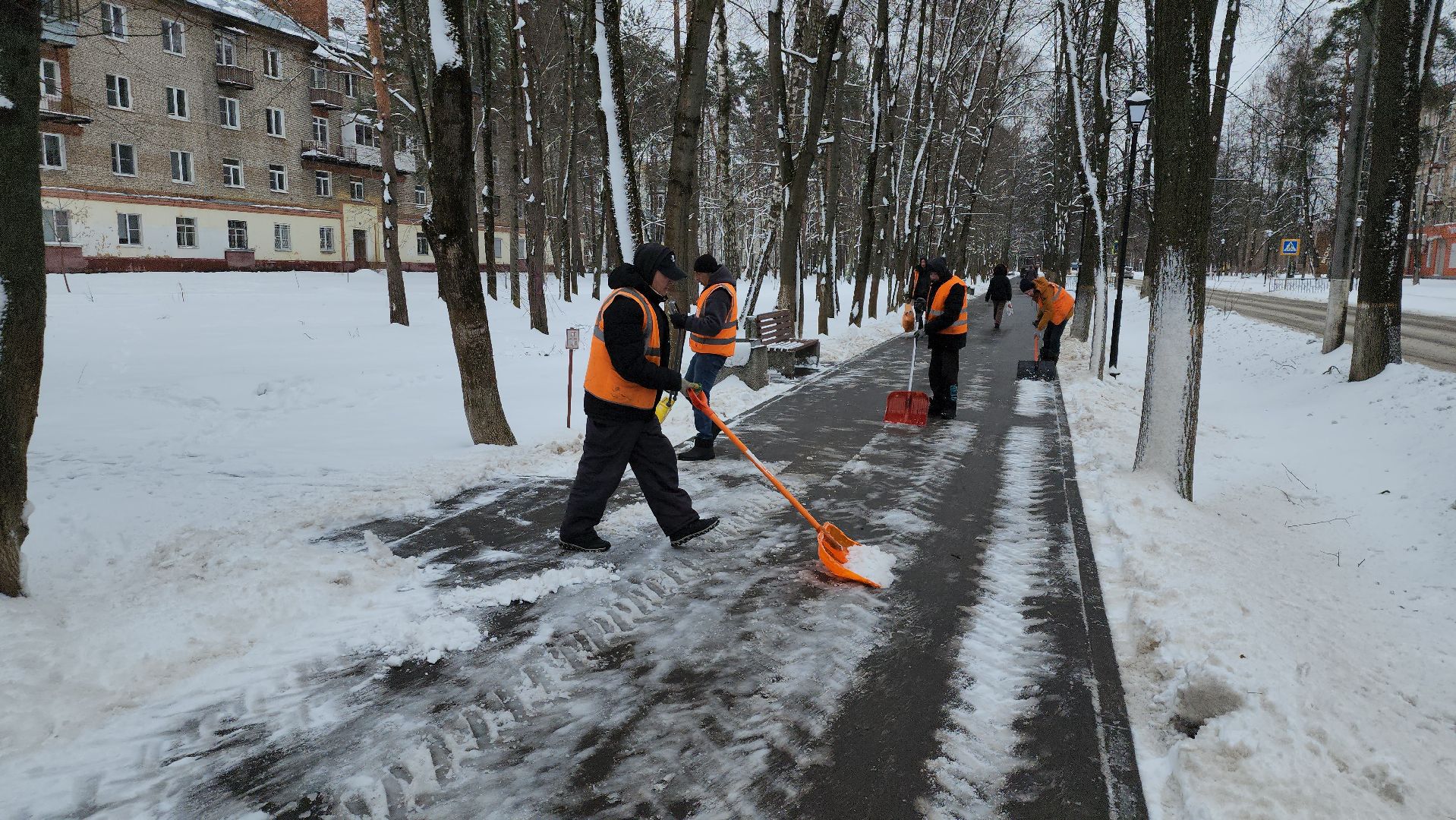 убока снега, монино, механизированная уборка,