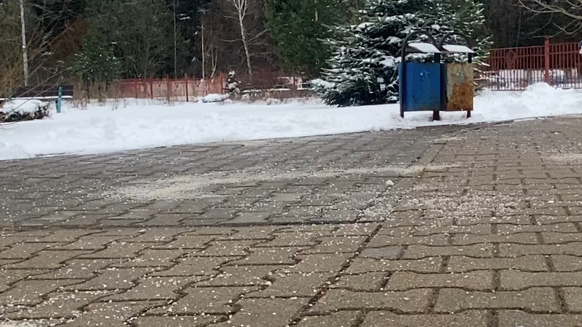 уборка снега, снег в апреле, мку жкх и благоустройство, коммунальщики власихи,