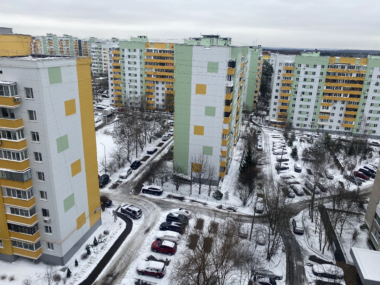 снег в апреле, коммунальщики власихи, мку жкх и благоустройство, уборка города от снега,