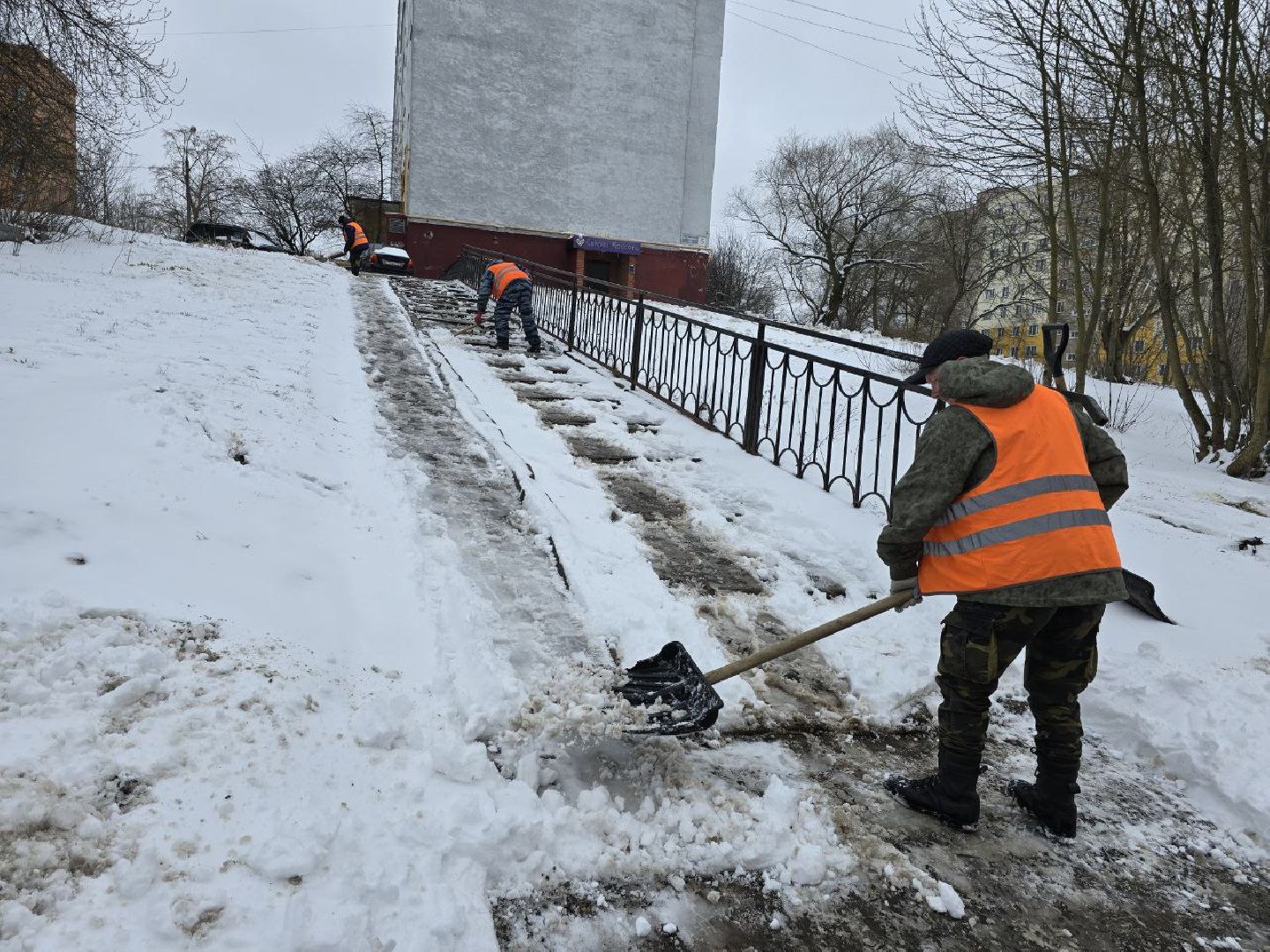 можайск, можайский муниципальный округ, подмосковье, жкх, уборка снега, циклон Зион, коммунальщики,снегопад, дворники,