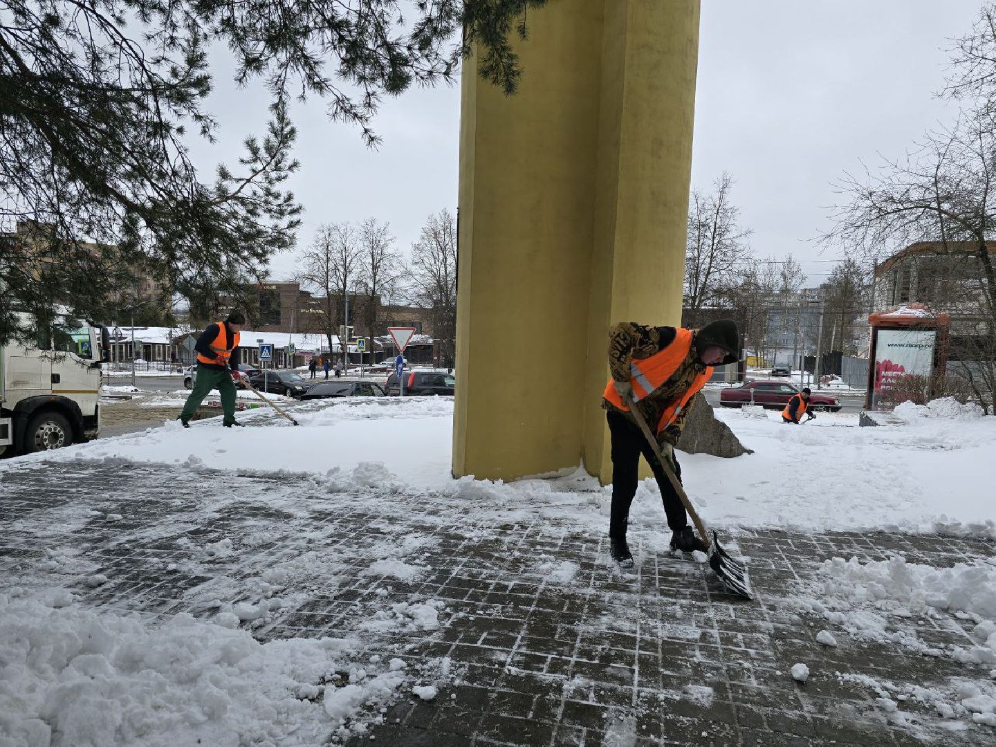 можайск, можайский муниципальный округ, подмосковье, жкх, уборка снега, циклон Зион, коммунальщики,снегопад, дворники,