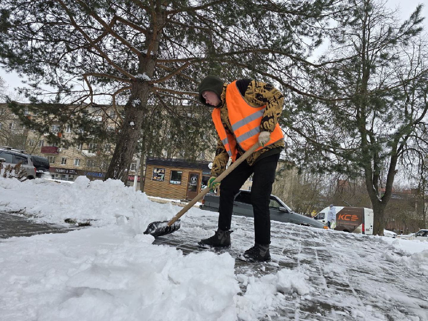 можайск, можайский муниципальный округ, подмосковье, жкх, уборка снега, циклон Зион, коммунальщики,снегопад, дворники,