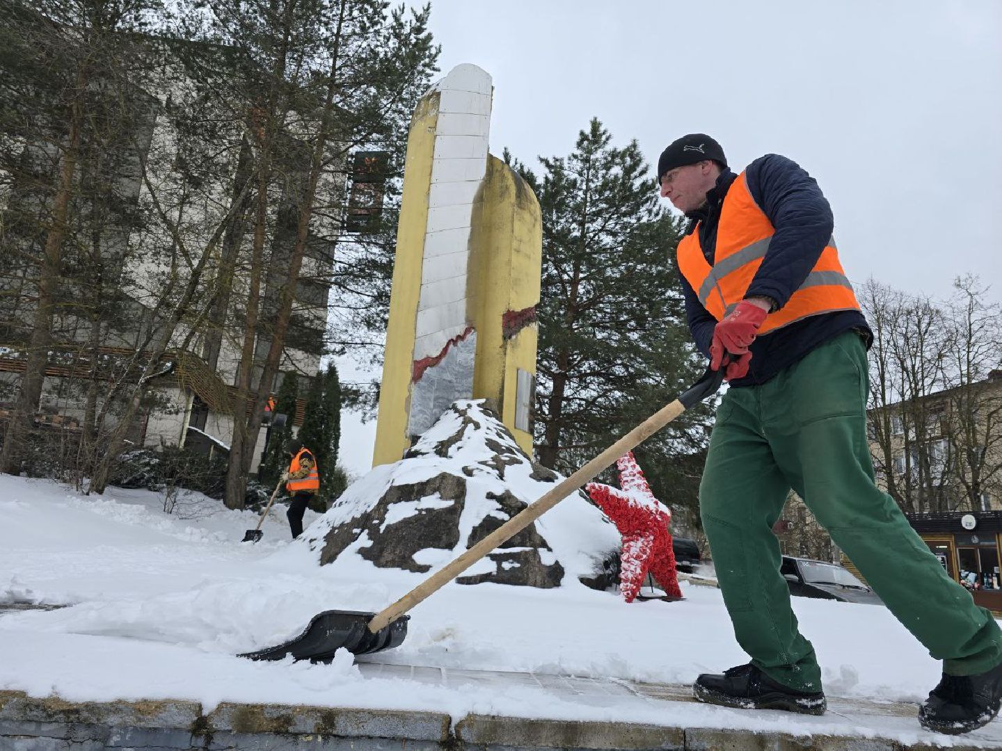 можайск, можайский муниципальный округ, подмосковье, жкх, уборка снега, циклон Зион, коммунальщики,снегопад, дворники,