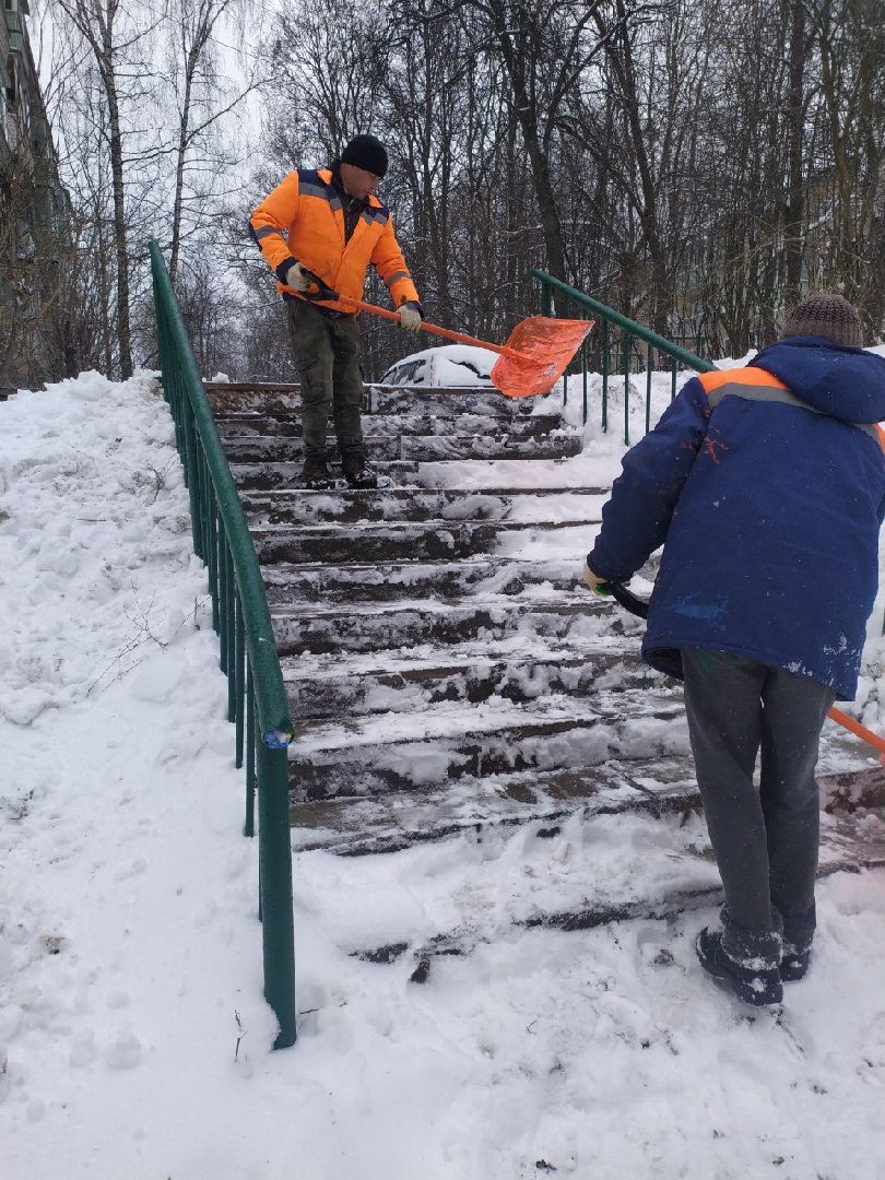 красноармейск, городской округ пушкинский, снег в апреле, уборка города от снега,