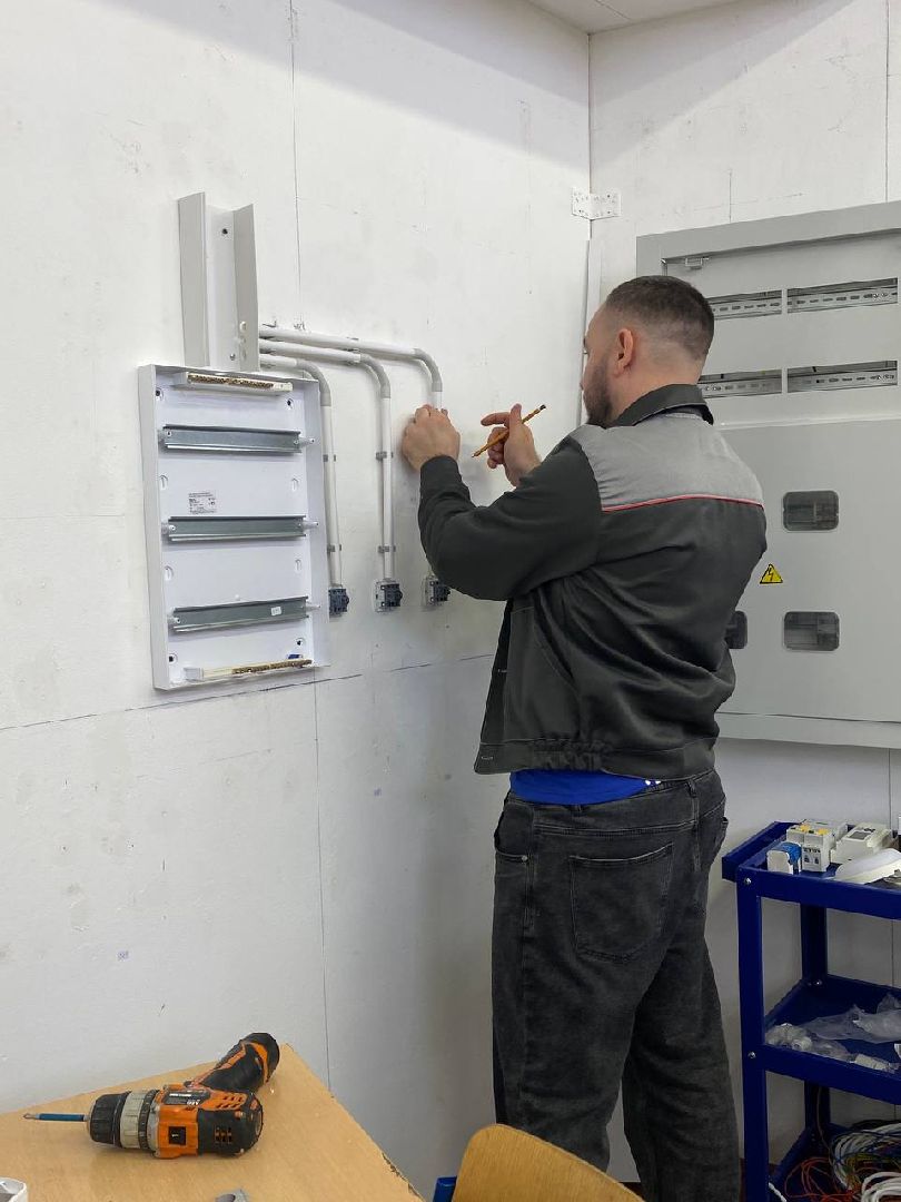 жуковский, электромонтаж, профессионалы-2025, абилимпикс,