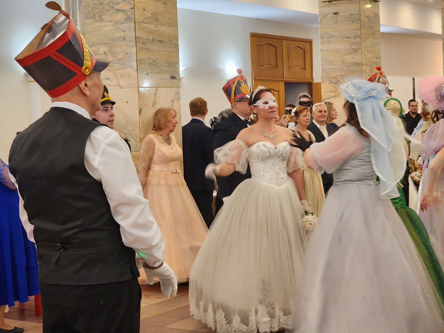 долгопрудный,городской бал, кмц долгопрудный, дк вперед, гусары, золушка,