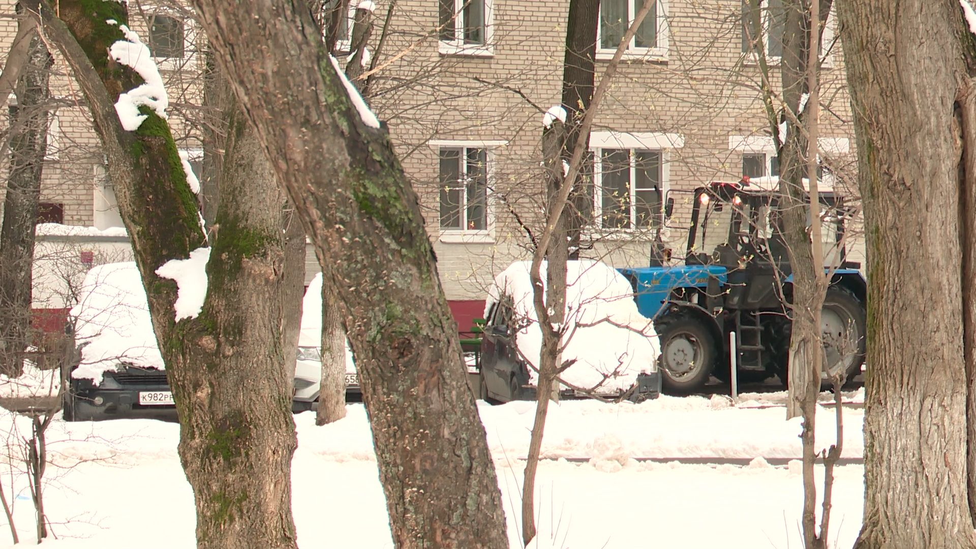 реутов, снег, снег в апреле, сосульки, обработка дорог, циклон зион,