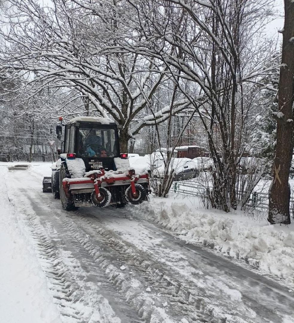 пушкино, снегопад, уборка снега и наледи, коммунальные службы, дорога, тротуар, погода, снежный покров,