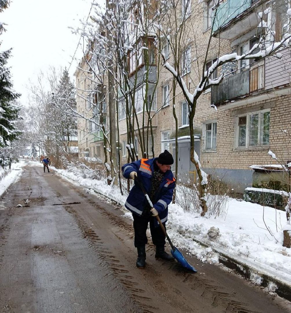 пушкино, снегопад, уборка снега и наледи, коммунальные службы, дорога, тротуар, погода, снежный покров,