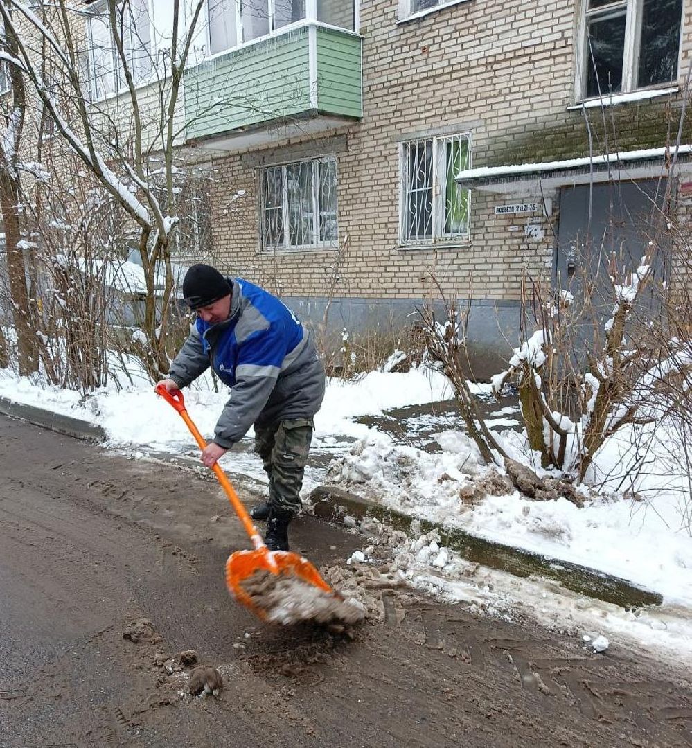 пушкино, снегопад, уборка снега и наледи, коммунальные службы, дорога, тротуар, погода, снежный покров,