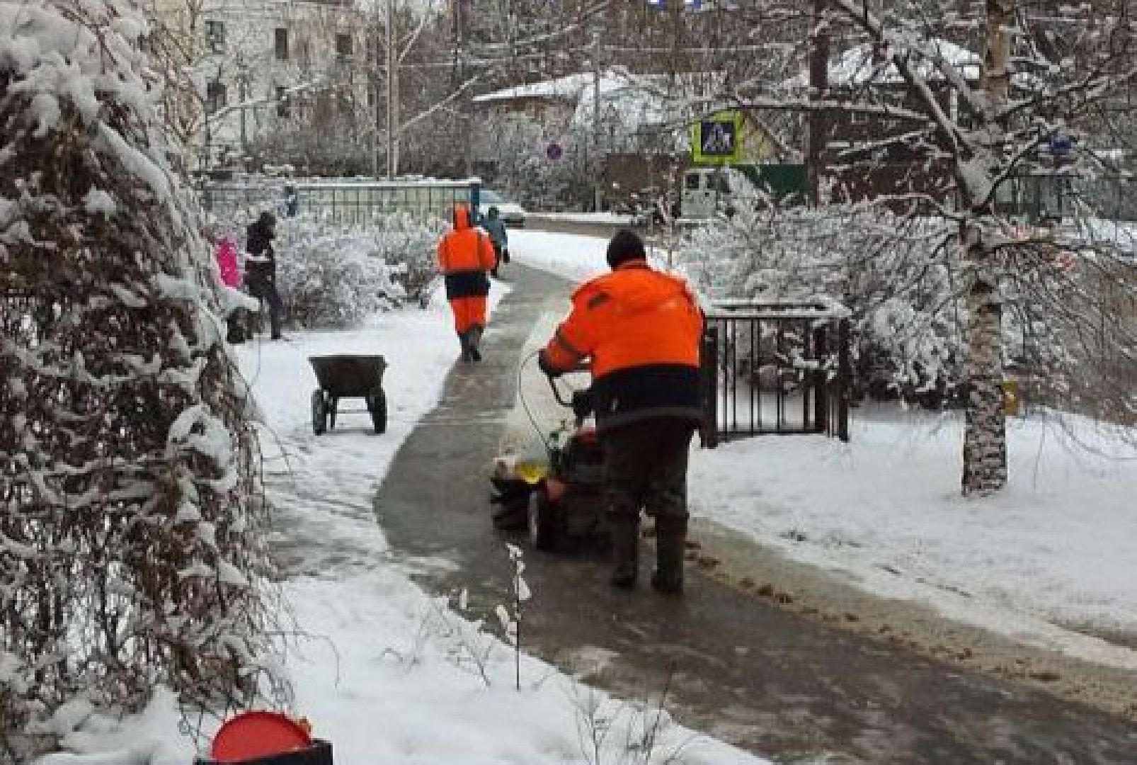 пушкино, снегопад, уборка снега и наледи, коммунальные службы, дорога, тротуар, погода, снежный покров,