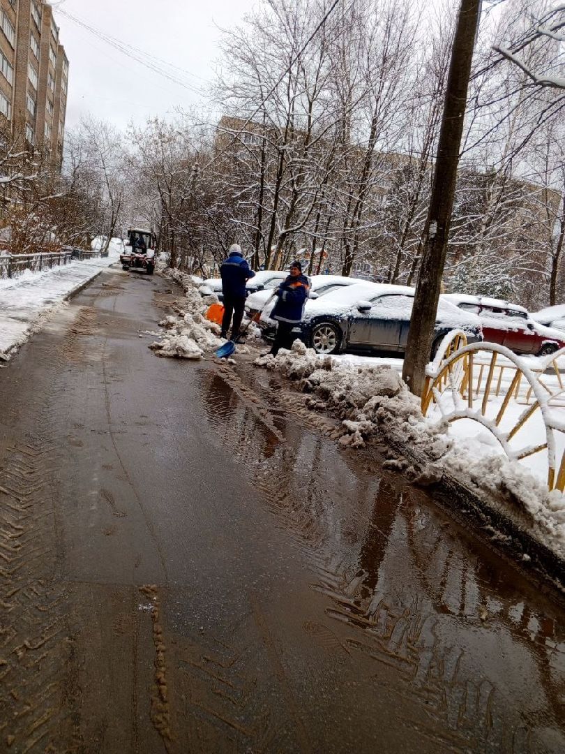 пушкино, снегопад, уборка снега и наледи, коммунальные службы, дорога, тротуар, погода, снежный покров,