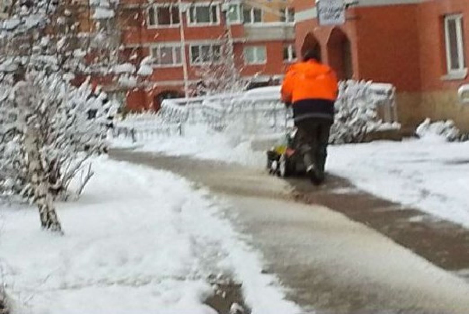 пушкино, снегопад, уборка снега и наледи, коммунальные службы, дорога, тротуар, погода, снежный покров,