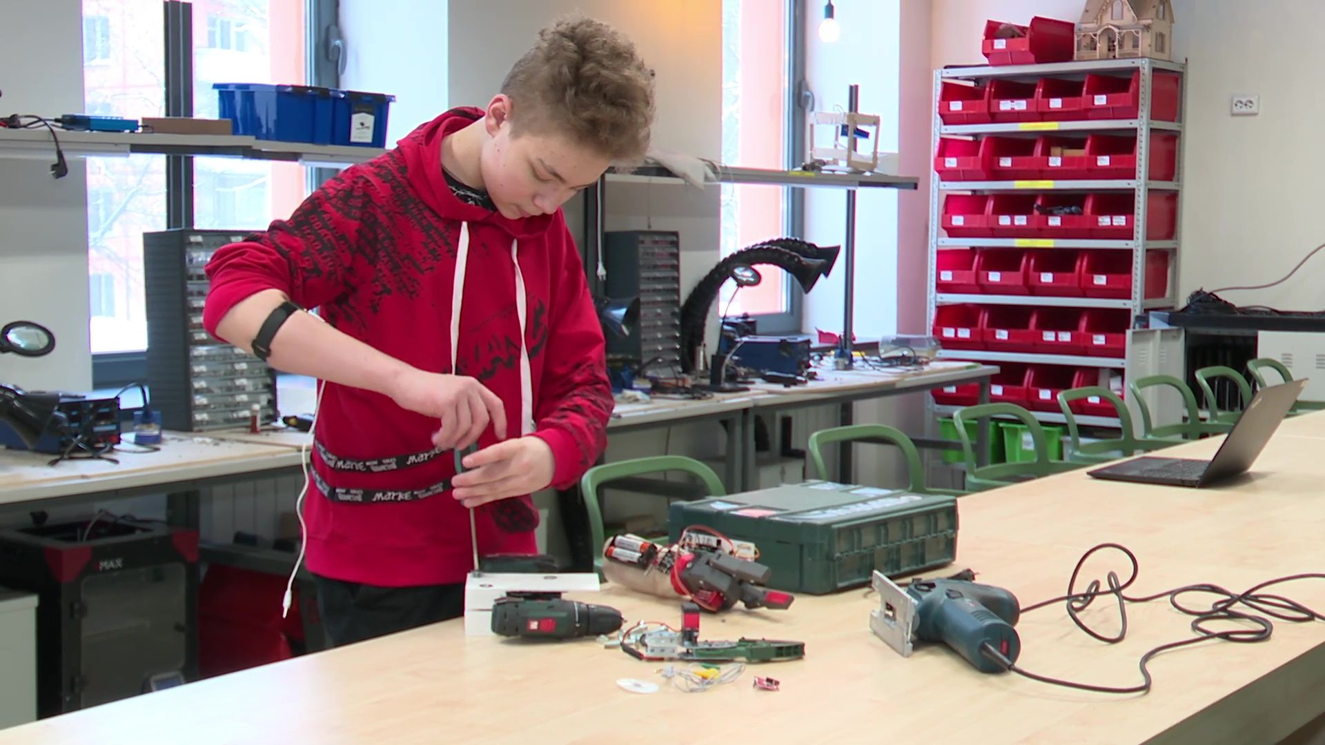 реутов, изобретариум, образование, детское творчество, бионический протез руки, Илья Зарифуллин,