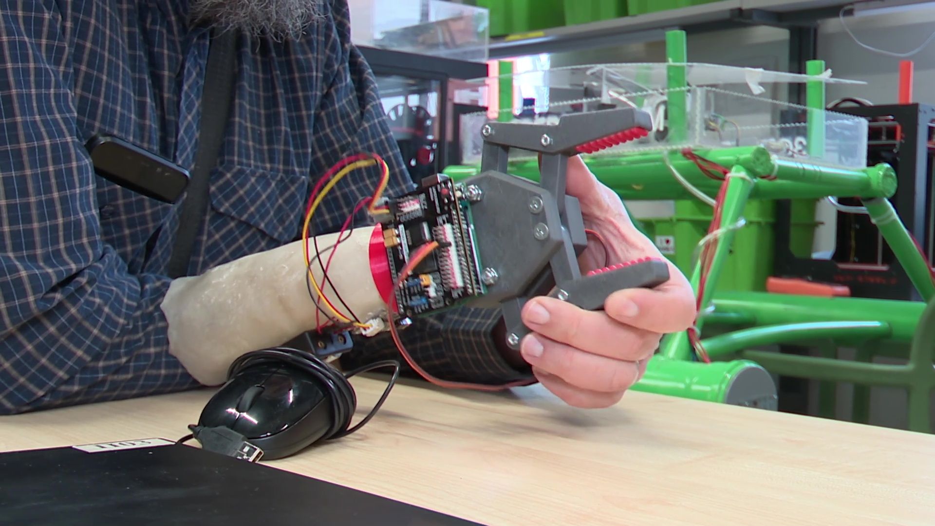 реутов, изобретариум, образование, детское творчество, бионический протез руки, Илья Зарифуллин,