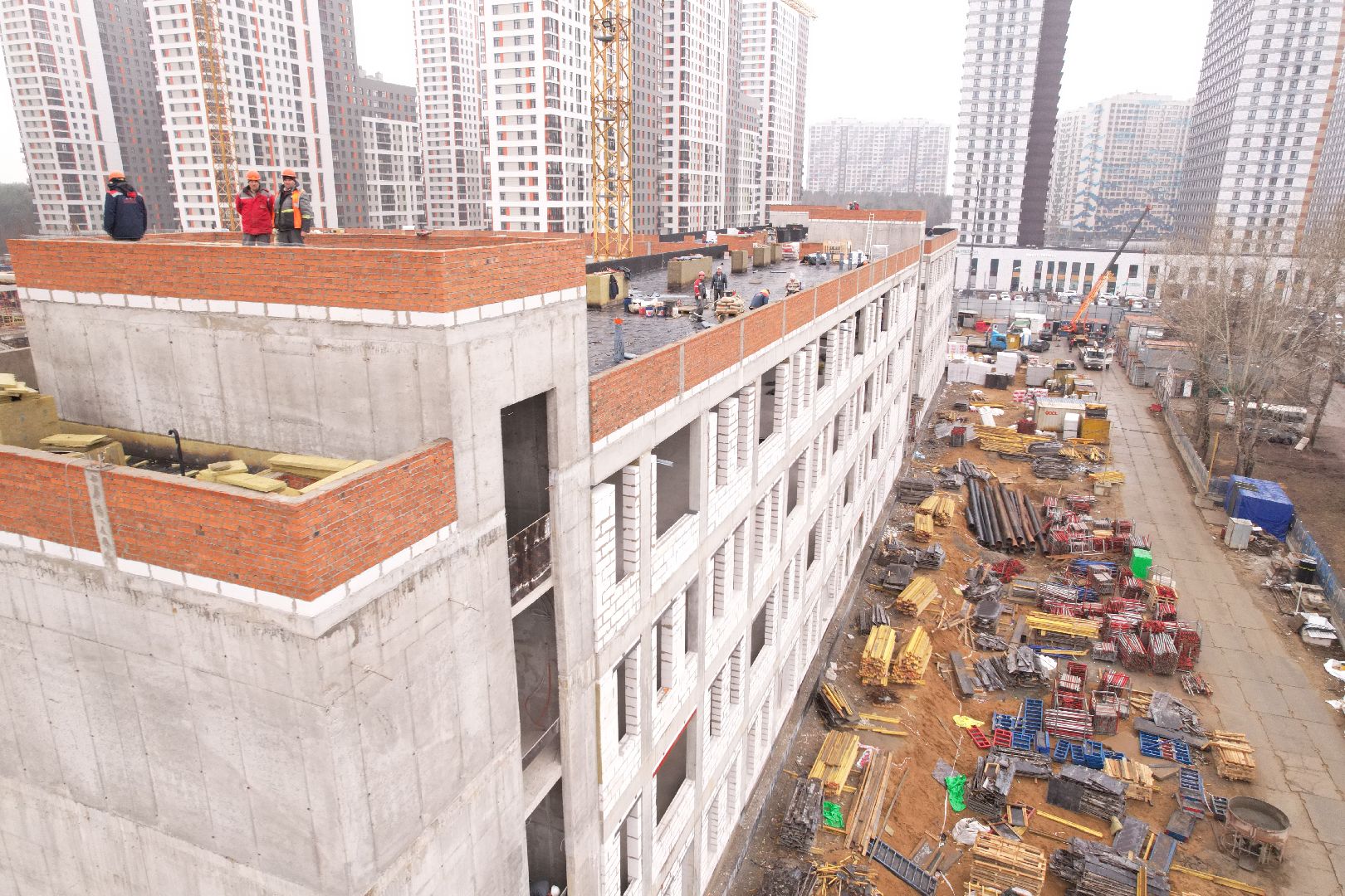 видео с коптера, школа и детский сад в котельниках, строительство в котельниках,