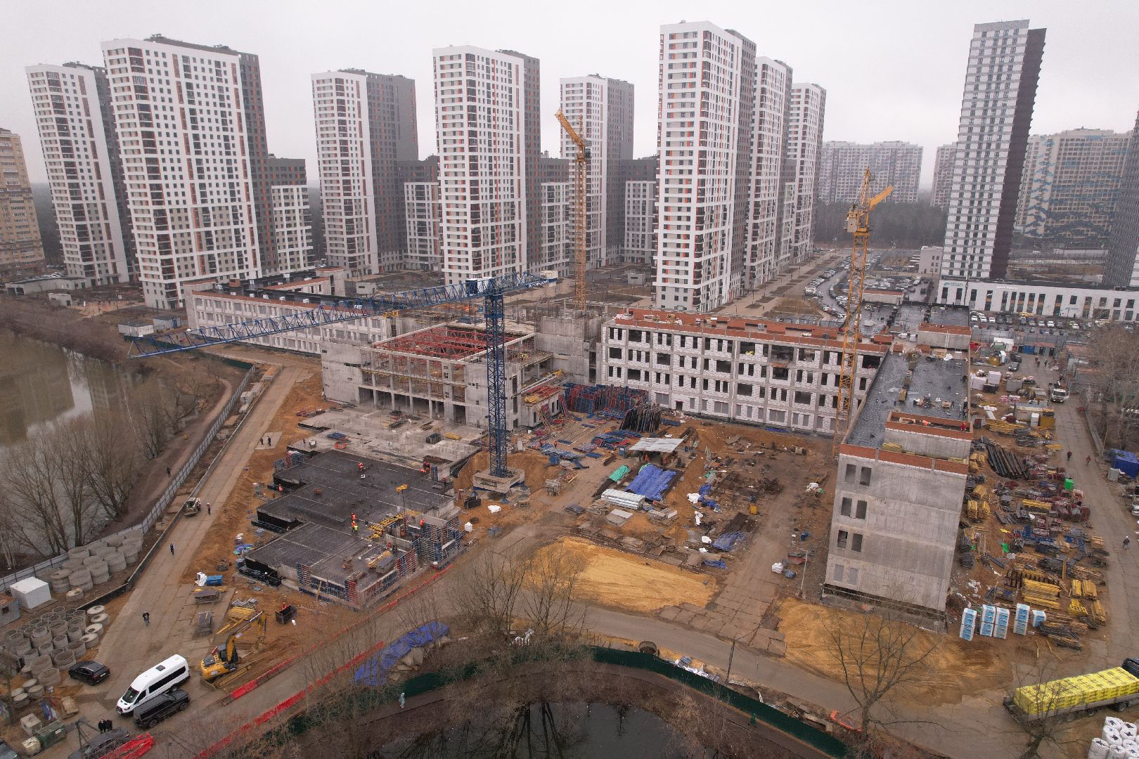 видео с коптера, школа и детский сад в котельниках, строительство в котельниках,