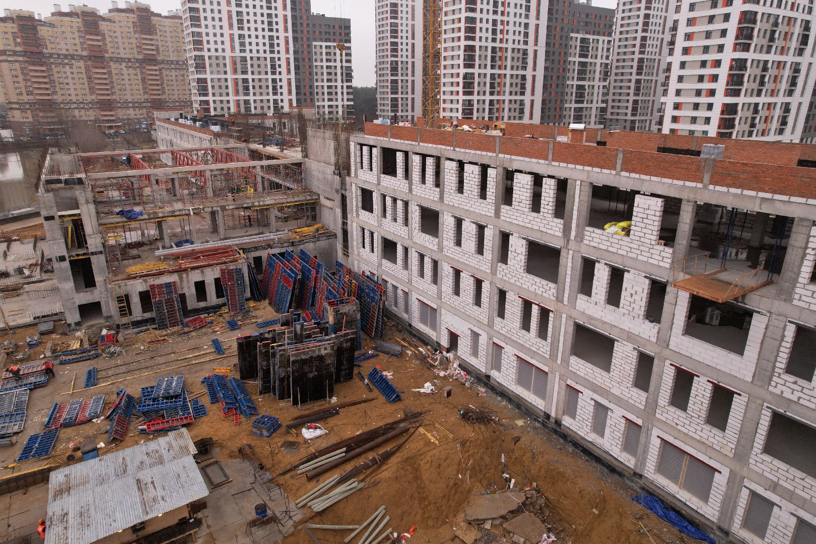 видео с коптера, школа и детский сад в котельниках, строительство в котельниках,