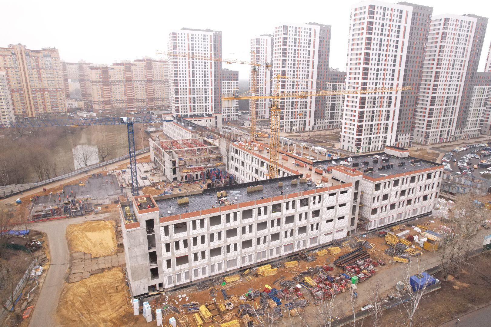 видео с коптера, школа и детский сад в котельниках, строительство в котельниках,