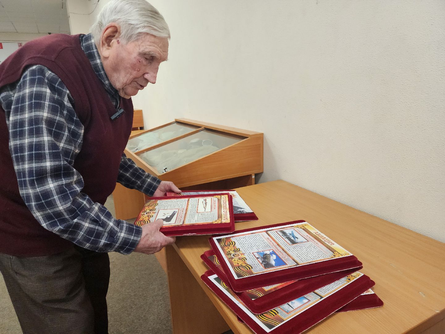 фрязино, 80-летие победы, музейно-выставочный комплекс, патриотическое воспитание, открытие выставки, ветеран вов,